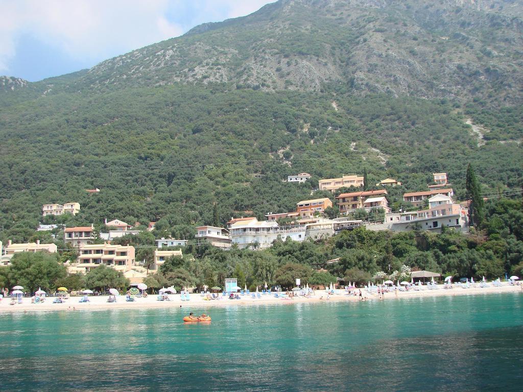 Milka Studios Barbati Bagian luar foto